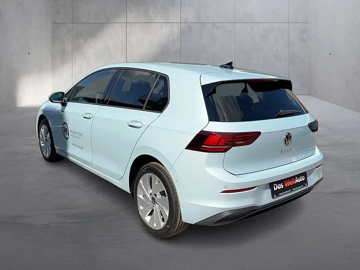 Volkswagen Golf 2026 photo 3