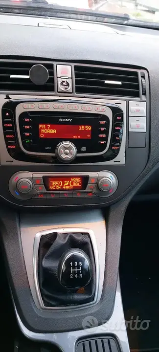 Ford C-Max 2010 photo 2