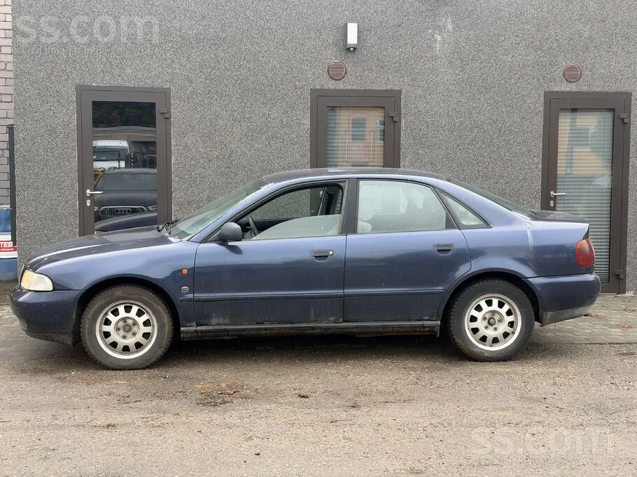 Audi A4 1996 photo 3