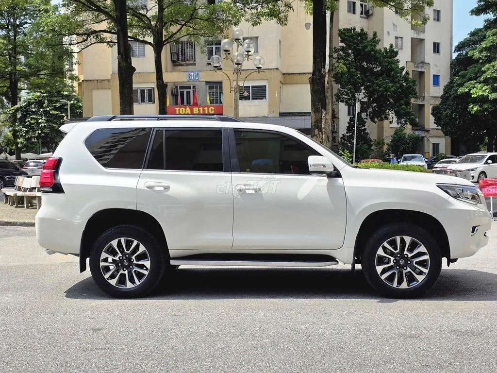Toyota Prado 2021 photo 4