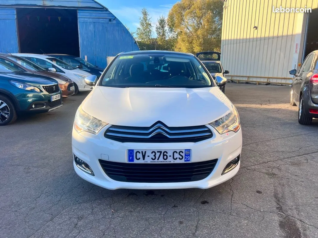 Citroen C4 2013 photo 2