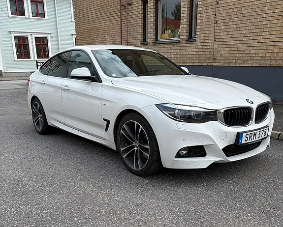 BMW 330I