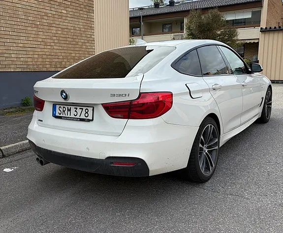 BMW 330I 2018 photo 3