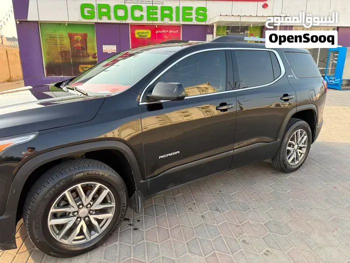 GMC Acadia 2018 photo 2