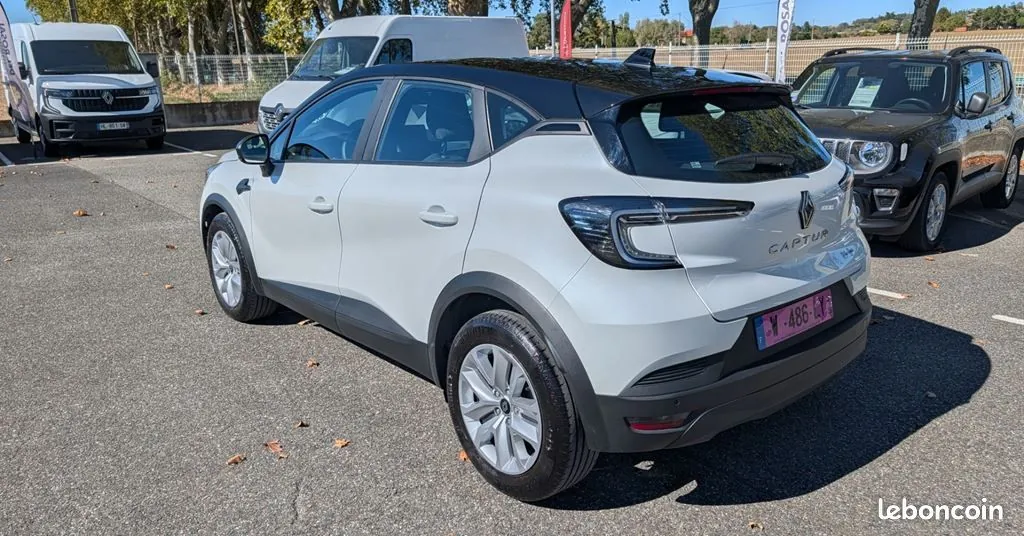 Renault Captur 2025 photo 2