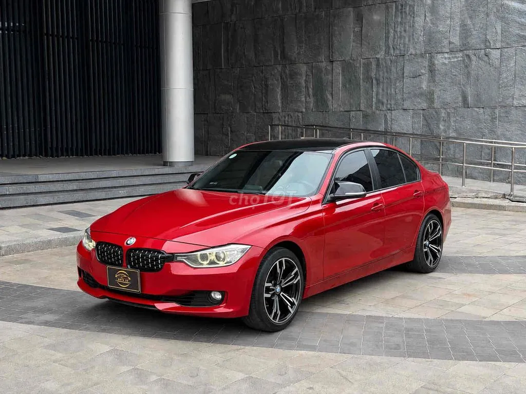 BMW 3 Series 2012 photo 3