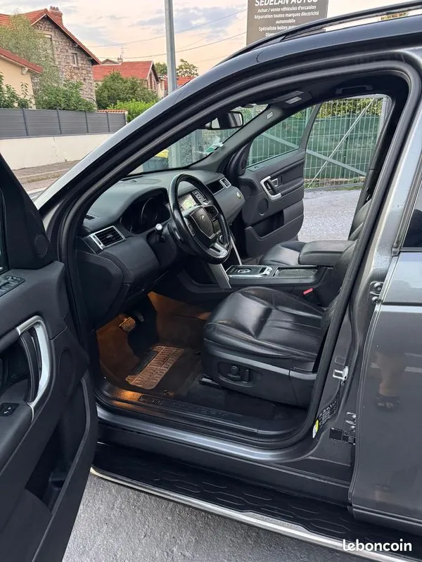 Land Rover Discovery Sport 2015 photo 3