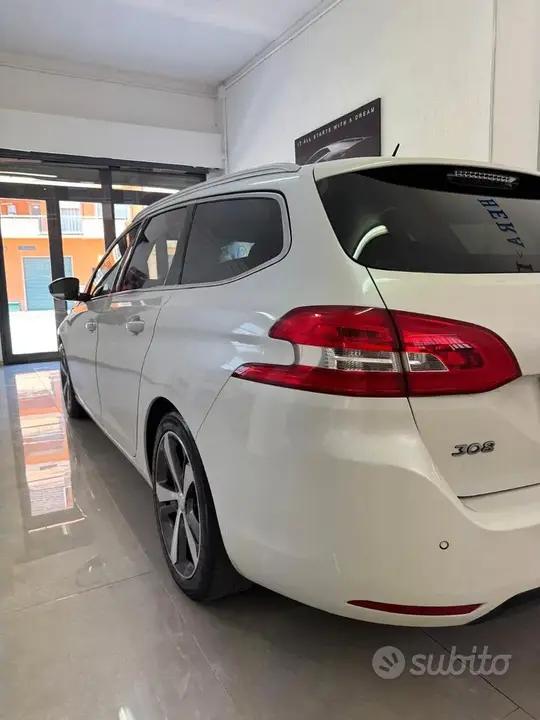 Peugeot 308 2019 photo 3