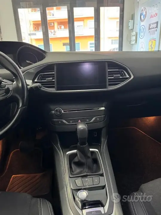 Peugeot 308 2019 photo 5