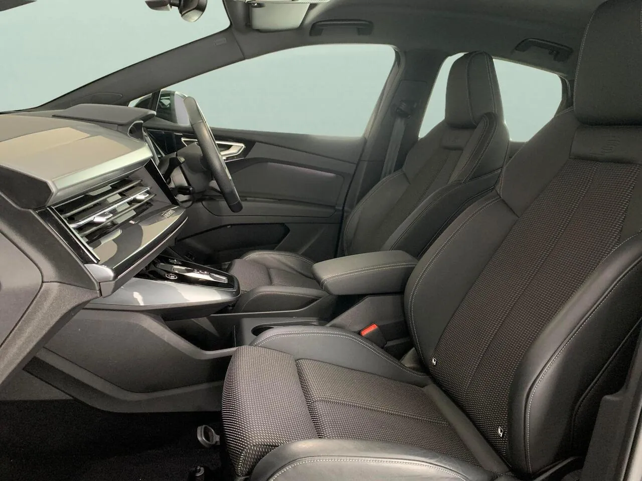Audi Q4 E-Tron 2023 photo 4