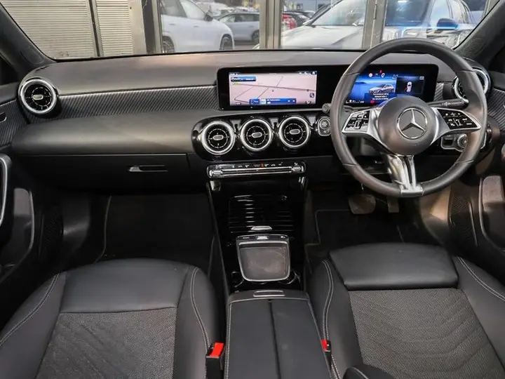 Mercedes-Benz A-Class 2025 photo 3