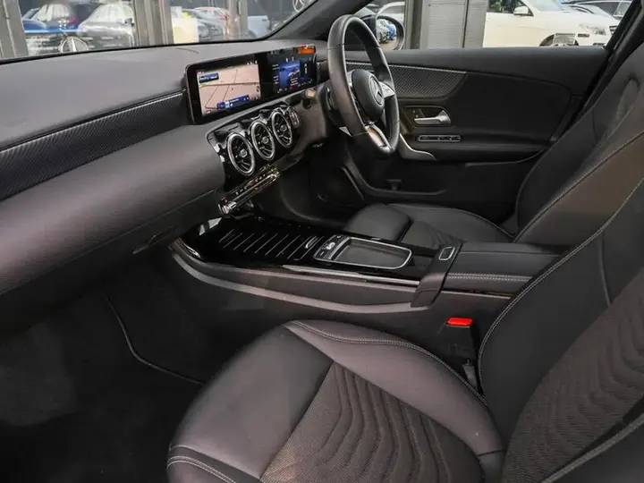 Mercedes-Benz A-Class 2025 photo 5