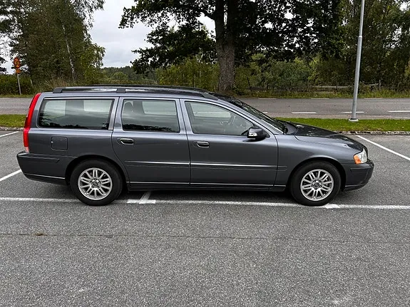 Volvo V70 2008 photo 3