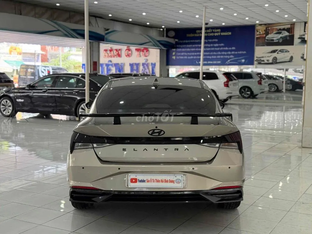 Hyundai Elantra 2022 photo 3