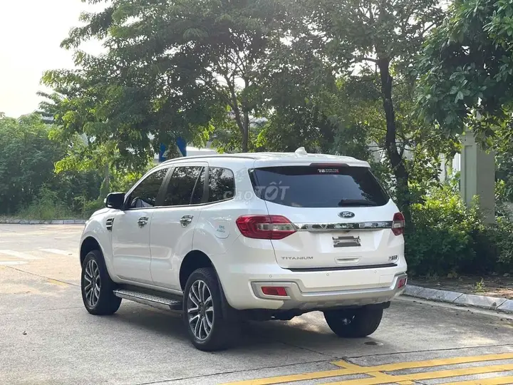 Ford Everest 2022 photo 5