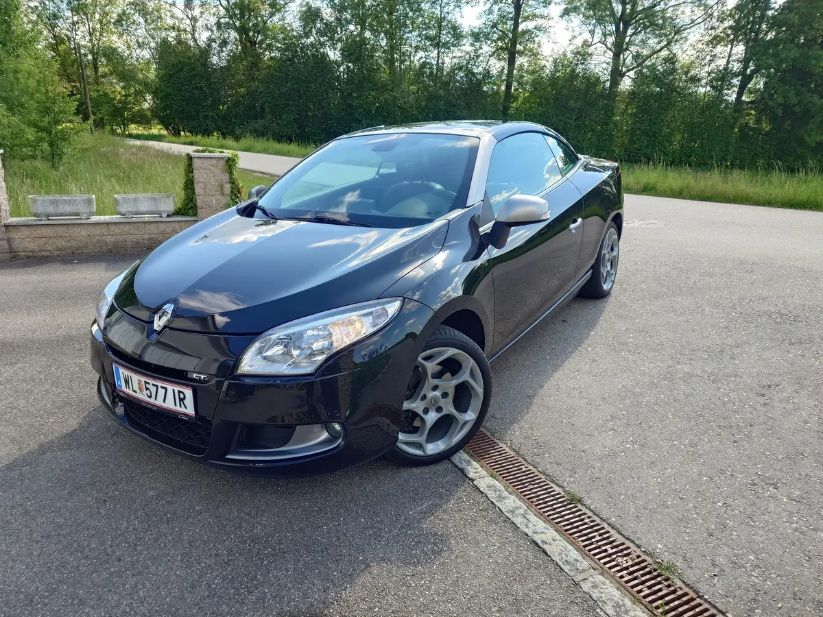 Renault Megane 2010 photo 2