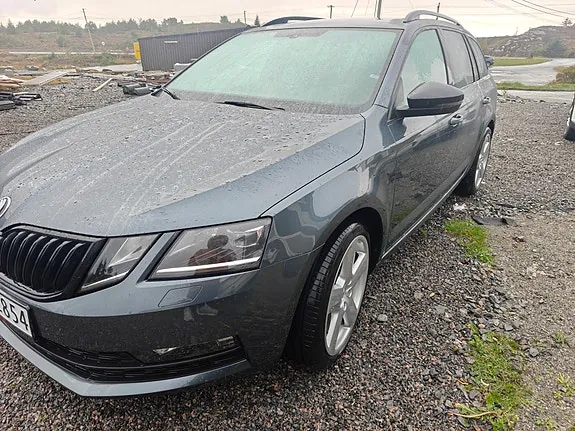 Skoda Octavia 2021 photo 2