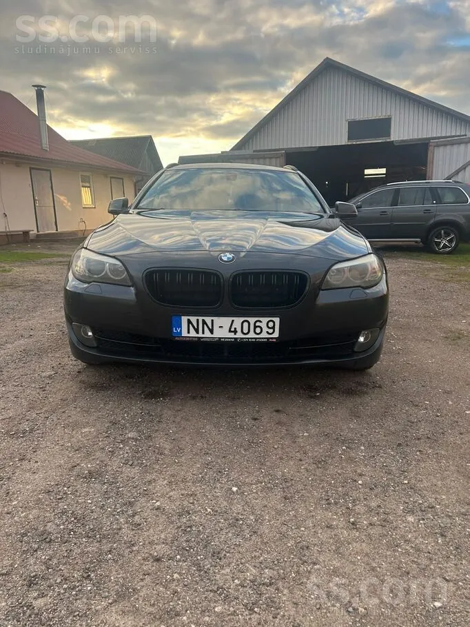 BMW 520 2011 photo 3