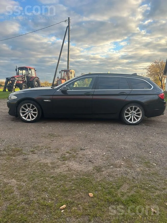 BMW 520 2011 photo 4
