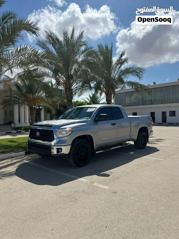 Toyota Tundra 2015 photo 2