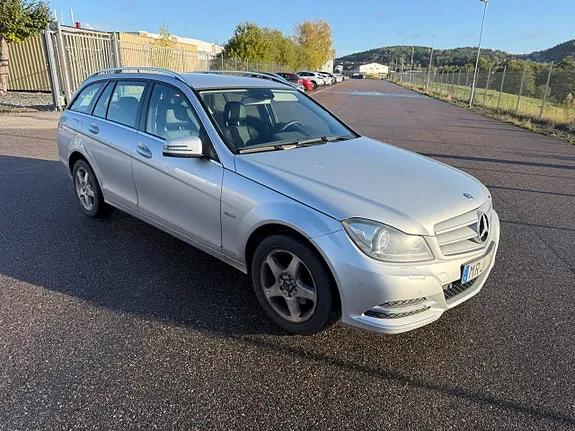 Mercedes-Benz C220