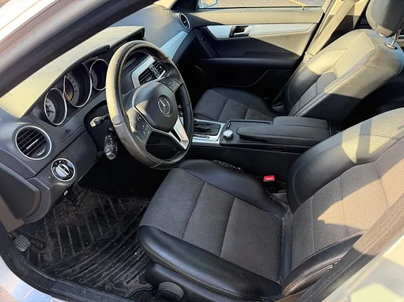 Mercedes-Benz C220 2012 photo 5