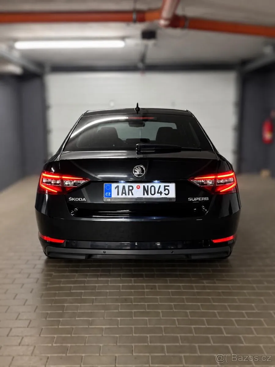 Skoda Superb 2018 photo 5