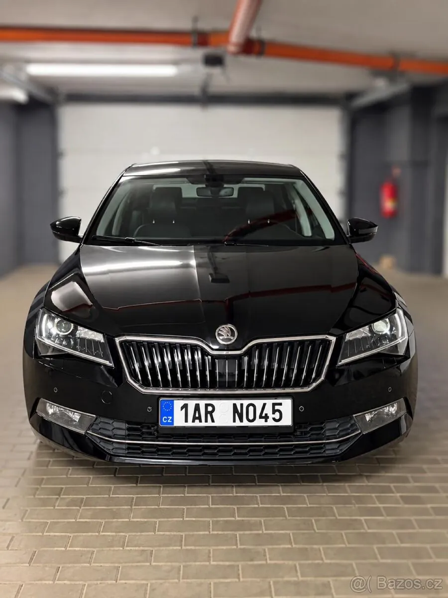 Skoda Superb 2018 photo 2