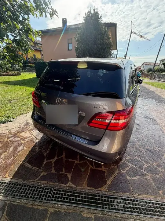 Mercedes-Benz B-Class 2017 photo 2
