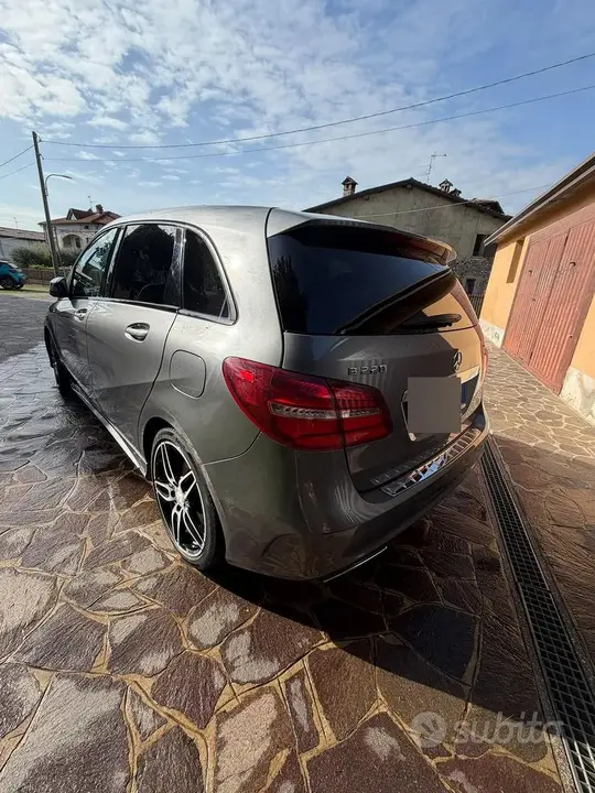 Mercedes-Benz B-Class 2017 photo 3