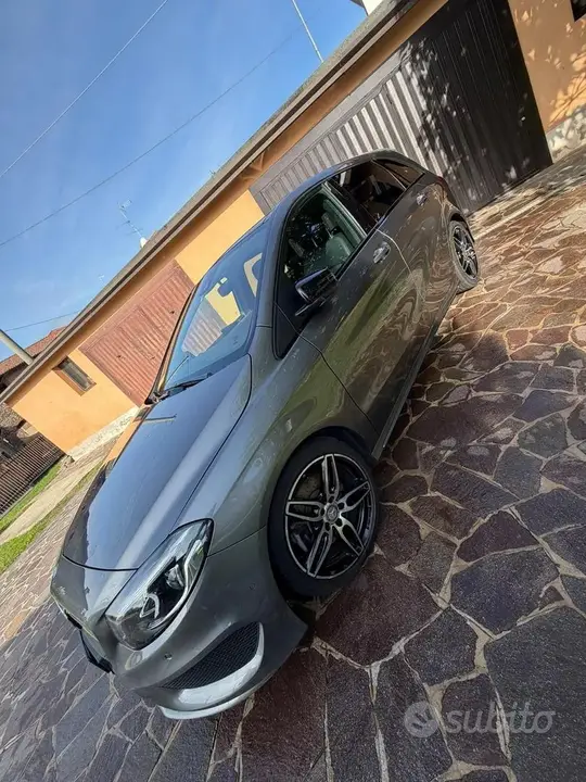 Mercedes-Benz B-Class 2017 photo 4