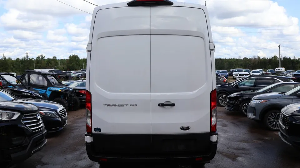 Ford Transit 2023 photo 5