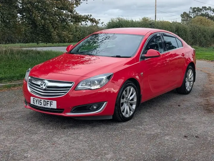 Vauxhall Insignia 2015 photo 3