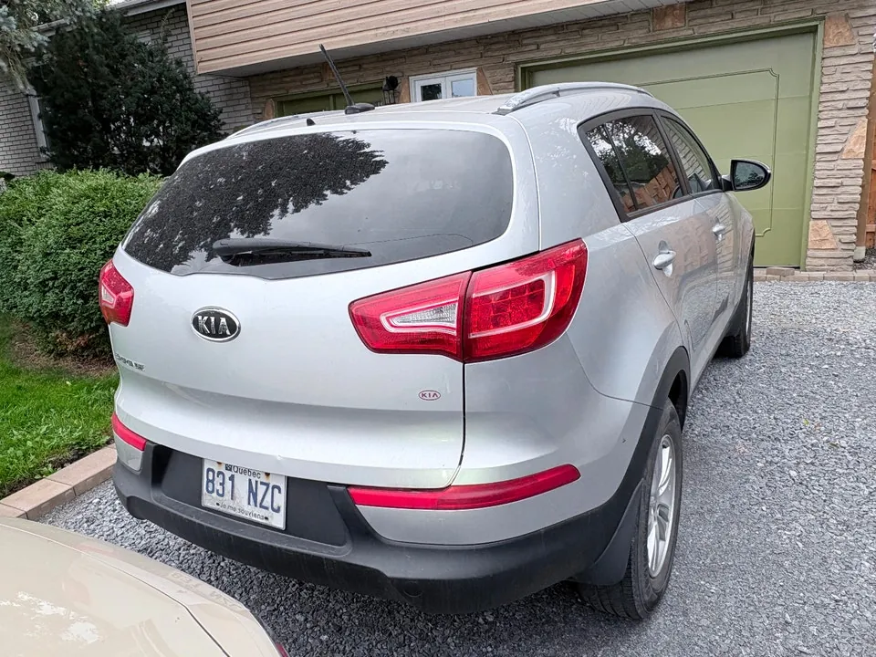 Kia Sportage 2011 photo 2