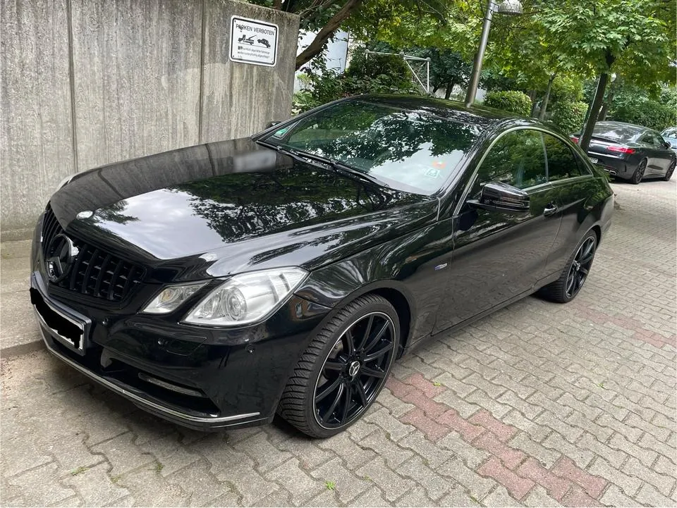 Mercedes-Benz E300