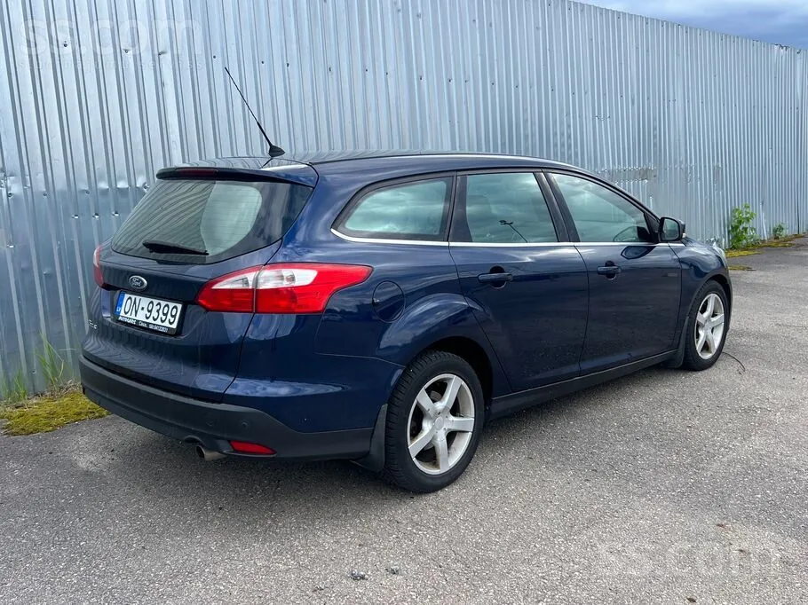 Ford Focus 2012 photo 3