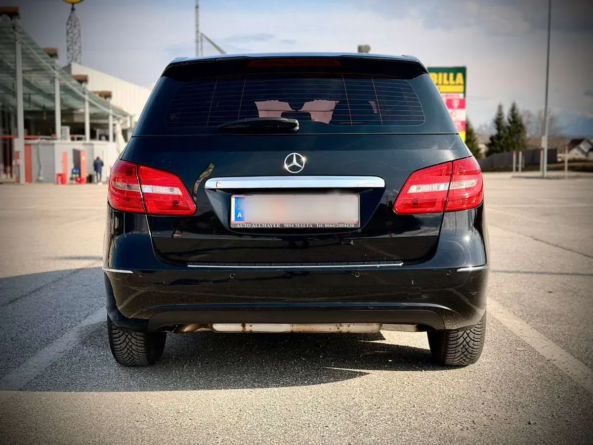 Mercedes-Benz B-Class 2013 photo 3
