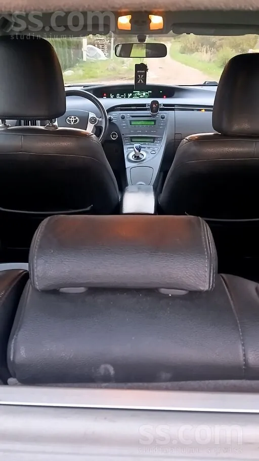 Toyota Prius 2010 photo 3