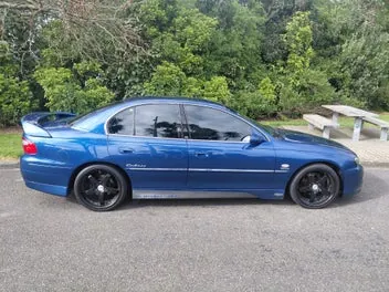Holden Commodore 2001 photo 4