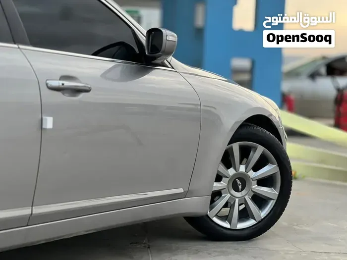 Genesis Sonata 2010 photo 3