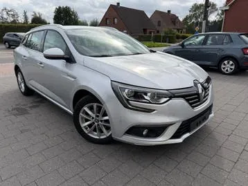 Renault Megane 2020 photo 2