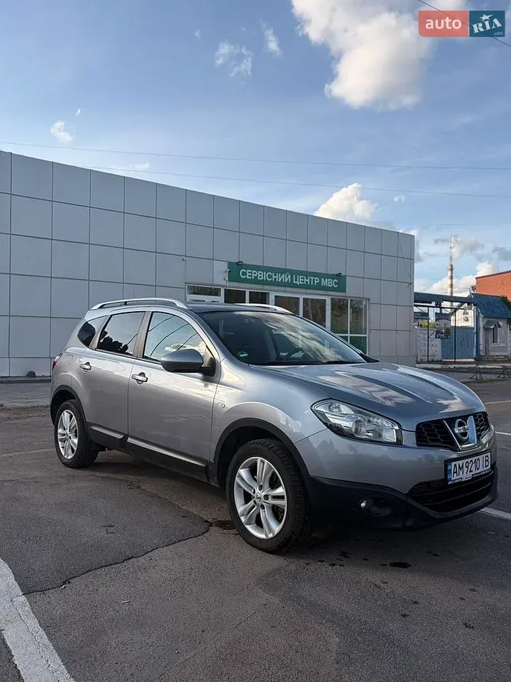 Nissan Qashqai 2011 photo 2