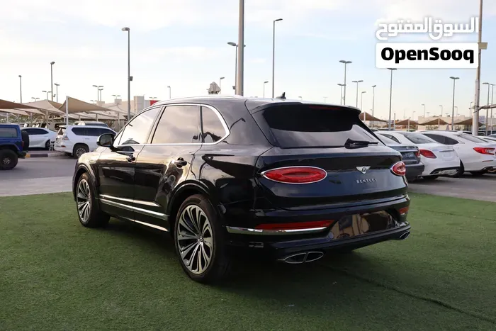Bentley Bentayga 2022 photo 4