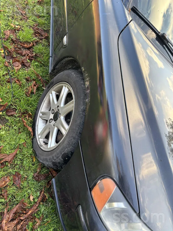 Volvo S60 2005 photo 2