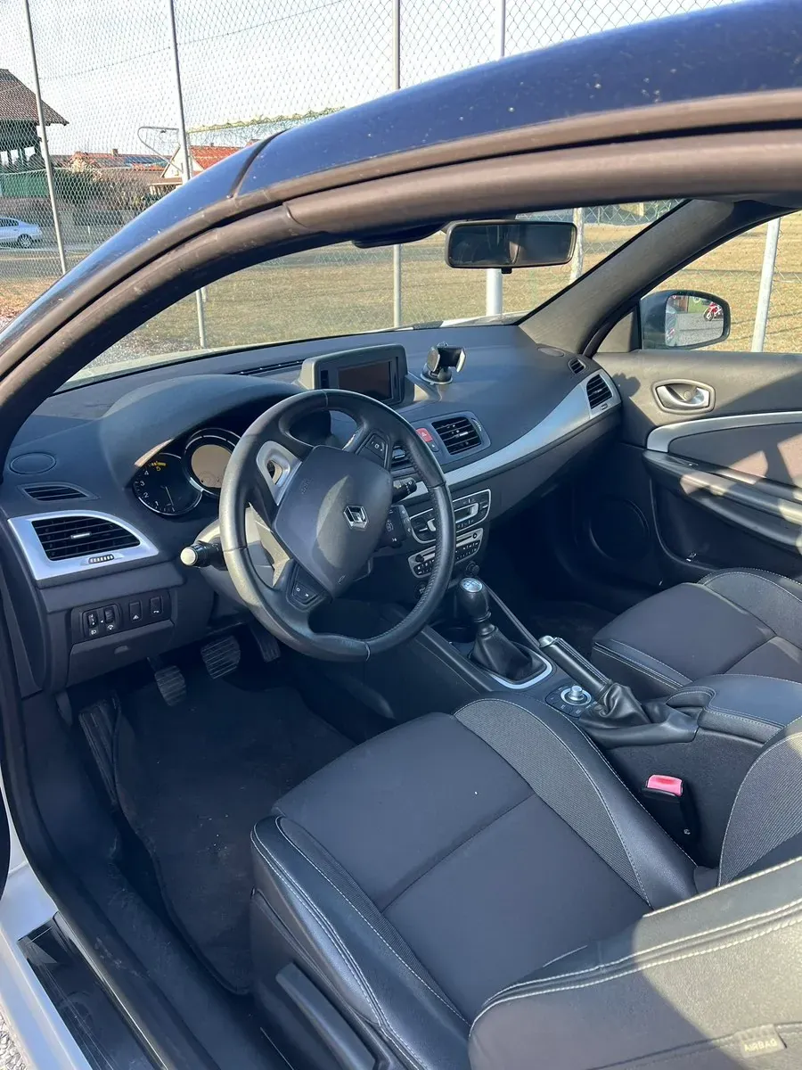 Renault Megane 2011 photo 3