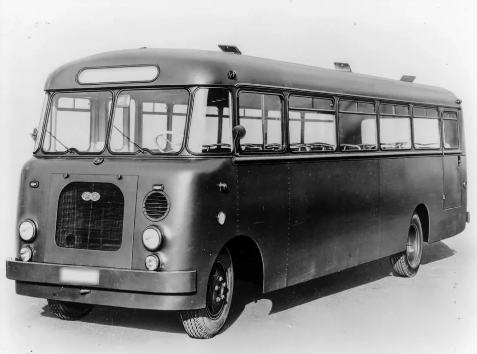 Ford G490B Nato-Bus