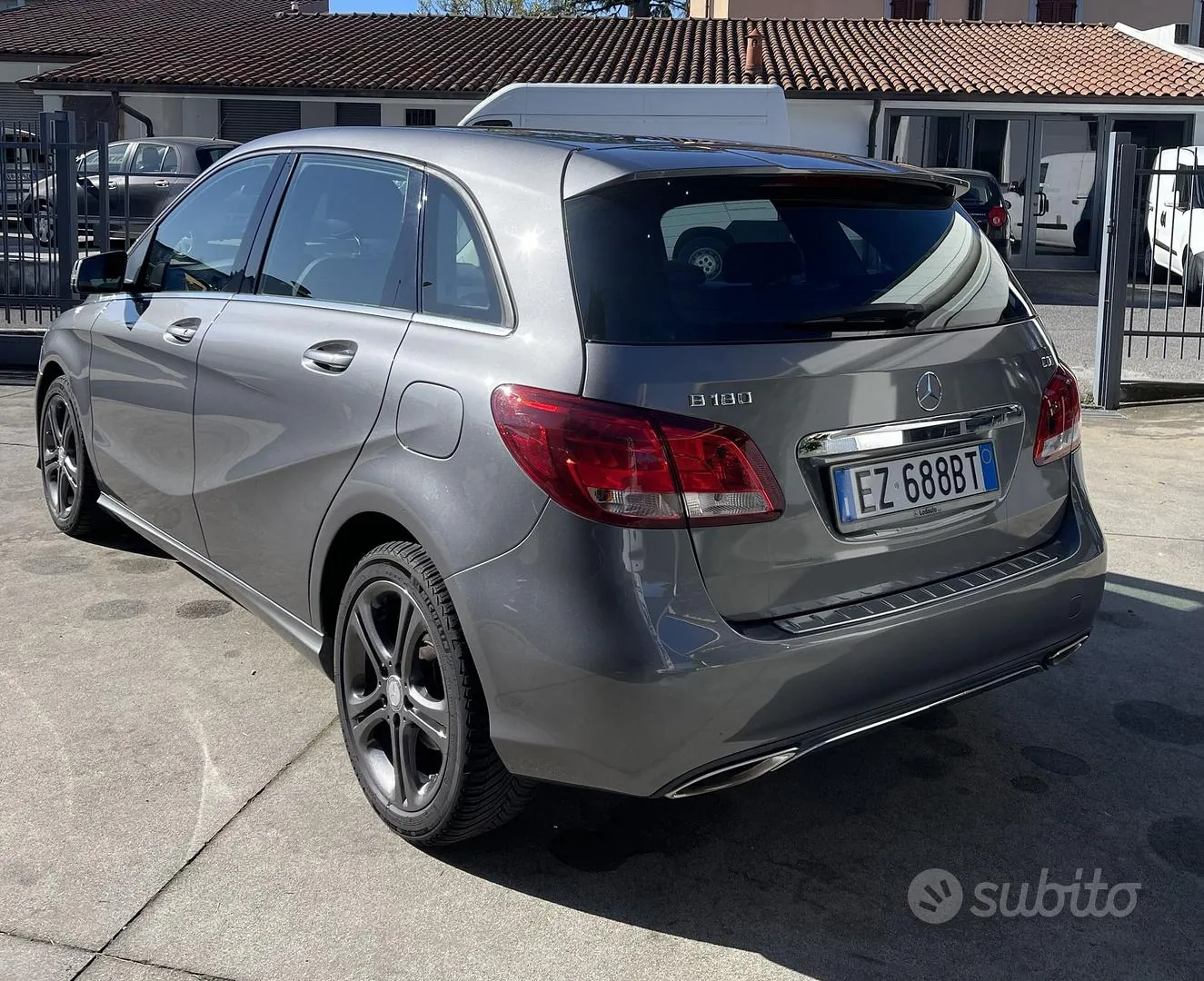 Mercedes-Benz B 2015 photo 4