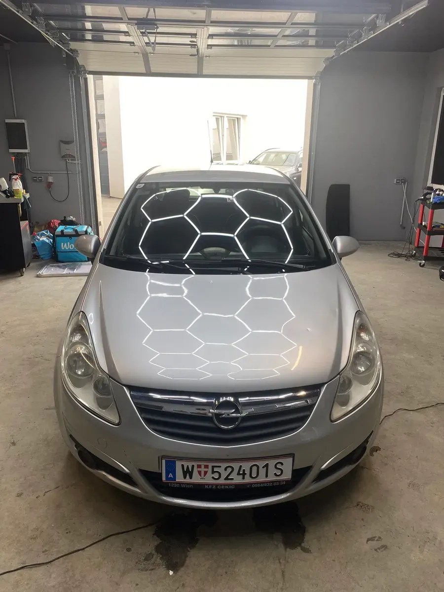 Opel Corsa 2010 photo 2