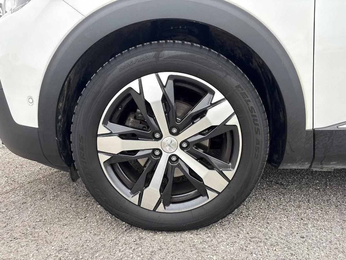 Peugeot 3008 2020 photo 5