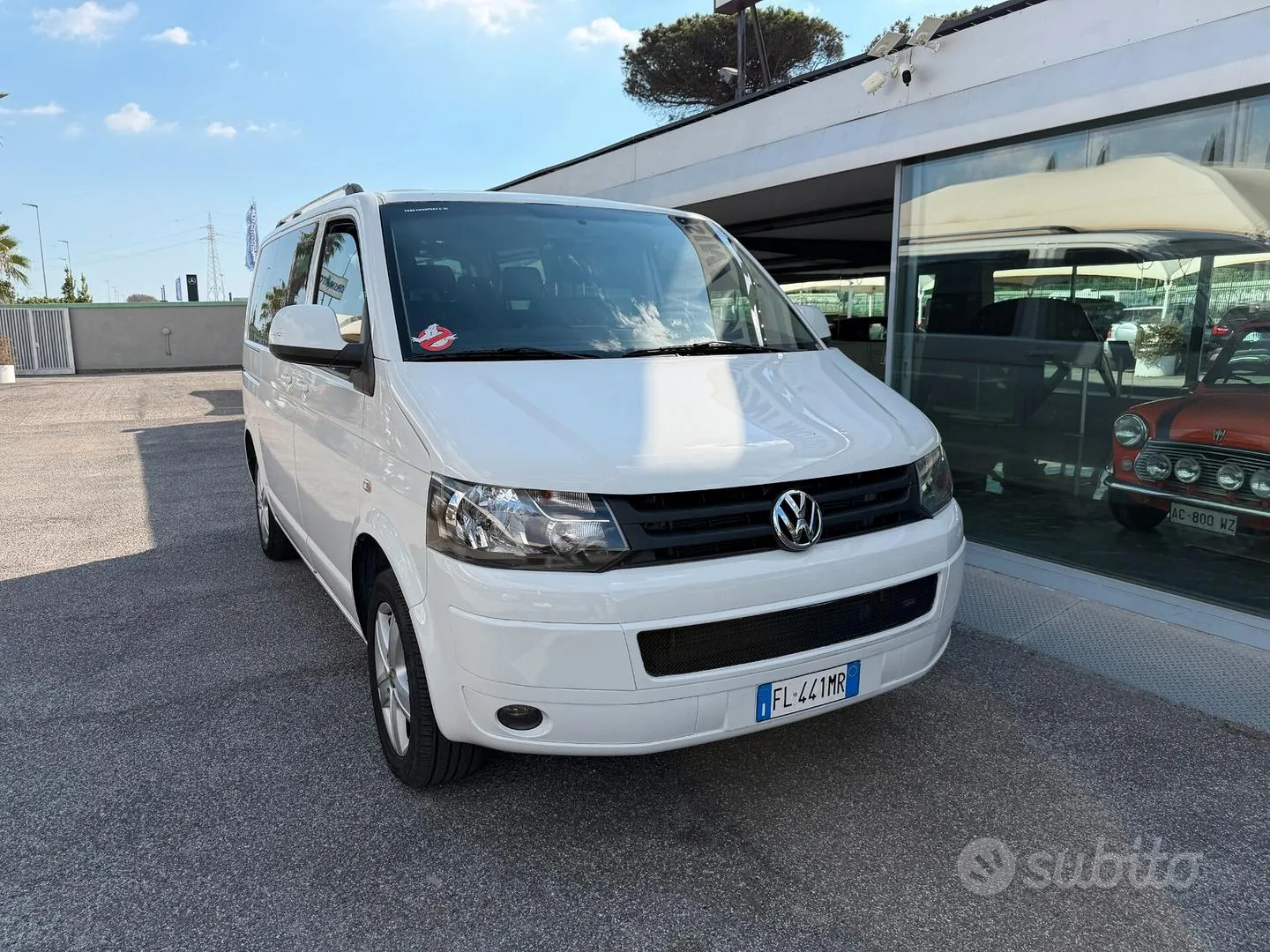 Volkswagen Multivan 2011 photo 2